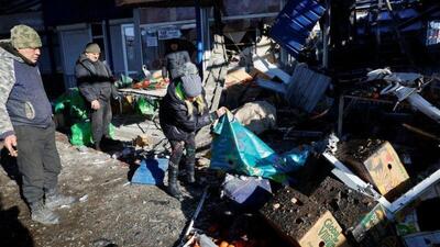 حملات مرگبار به «بازارچه شلوغ» در دونتسک حمله پهپادی اوکراین به پایانه صادرات گاز روسیه در سن‌پترزبورگ / دستکم ۲۵ نفر کشته شدند