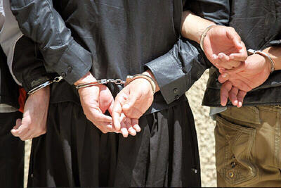 ۴ حفار غیرمجاز و قاچاقچی اشیاء عتیقه در شهر کرمان دستگیر شدند