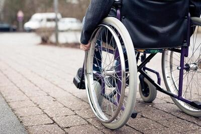 افزایش ۶۰ درصدی مستمری معلولان در بودجه ۱۴۰۳ دردی از آنها دوا نمی‌کند