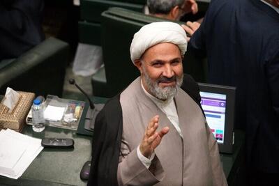 پژمانفر، نماینده مجلس: روحانی به فضاسازی‌ ادامه دهد، پرونده تخلفات دولت قبل را رسانه‌ای می‌کنیم