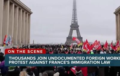 تجمع ده‌ها هزار کارگر خارجی فرانسه در جوار برج ایفل/ اعتراض به لغو مجوز کار کارگران مهاجر