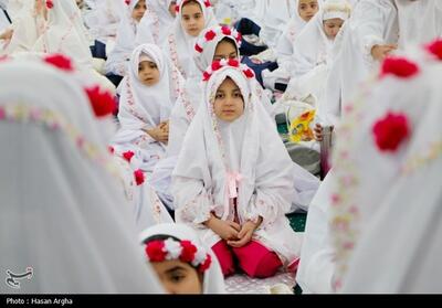 جشن تکلیف دو هزار نفری دانش آموزان دختر زنجانی- عکس خبری تسنیم | Tasnim