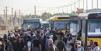 خبرگزاری فارس - مرز مهران شلوغ شد؛ تردد ۱۰۰۰ زائر در هر ساعت