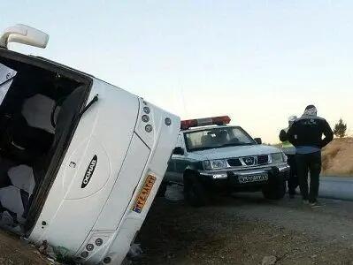 واژگونی اتوبوس در آزادراه زنجان - قزوین ۲۸ مصدوم برجا گذاشت