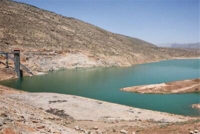 خشک شدن یک سد در استان فارس
