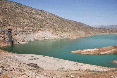 منبع تأمین آب 5 شهر و 50 روستا (با 325 هزار نفر جمعیت) در فارس به طور کامل خشک شد!