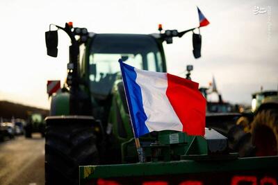 عکس/  پاریس در محاصره کشاورزان معترض