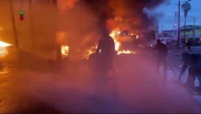 آتش‌سوزی در منطقه‌ای تجاری در نایروبی در کنیا (فیلم)