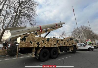 موشکهای بالستیک   خیبرشکن   و   قدر   در کنگره 24 هزار شهید تهران - تسنیم