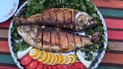 پخت ماهی شکم پر محلی به روش سه بانوی گیلانی (فیلم)