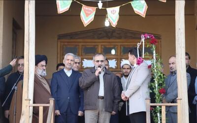 زنگ انقلاب در زادگاه امام خمینی (ره) نواخته شد