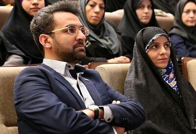 سلفی آذری جهرمی با خانواده در هوای برفی تهران