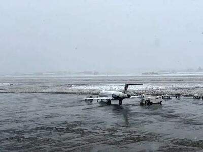پروازهای فرودگاه شهید هاشمی‌نژاد به دلیل بارش برف تا اطلاع ثانوی لغو شد