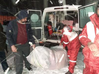 امدادرسانی و اسکان اضطراری به ۱۵۰ مسافر گرفتار در برف و کولاک