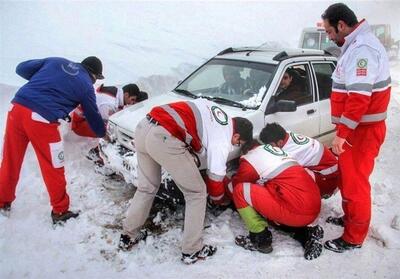 امدادرسانی به 373 مسافر گرفتار در برف لرستان/ 125 خودرو رهاسازی شد - تسنیم