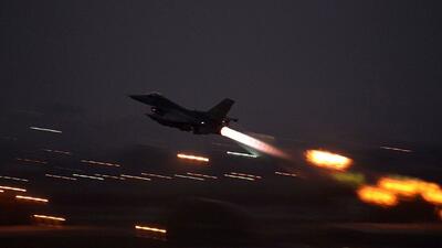 آغاز حملات تلافی‌جویانه آمریکا در سوریه/ گزارش‌ها از کشته شدن 10 نفر در دیرالزور