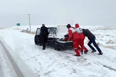 امدادرسانی به بیش از ۳۴۰ نفر گرفتار در برف و باران در خوزستان