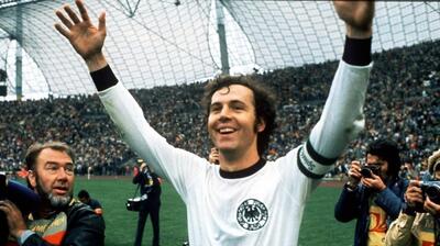 فرانتس بکن باوئر؛ قیصر فوتبال آلمان که رسوایی هایش افتخارات او را خدشه دار کرد (+عکس)