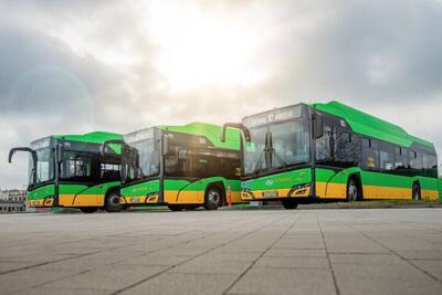 فعالیت ۴۰ دستگاه اتوبوس برقی در مسیر میدان حصارک-پایانه شهید سلطانی کرج