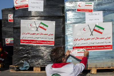 ارسال ۲ کشتی حامل کمک‌های بشردوستانه هلال‌ احمر ایران به غزه | توضیحات رئیس جمعیت هلال احمر | ببینید