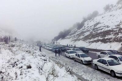 جاده‌های ۸ استان زیر برف و باران | کولاک در جاده‌های ۳ استان