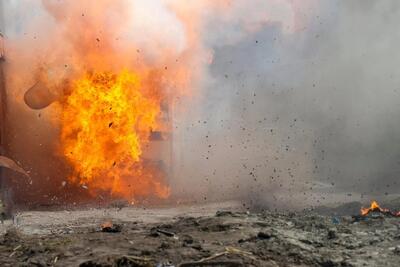انفجار کارخانه مواد محترقه در هند (فیلم)