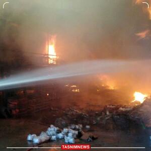 آتش انبار لاستیک در جنوب تهران مهار شد