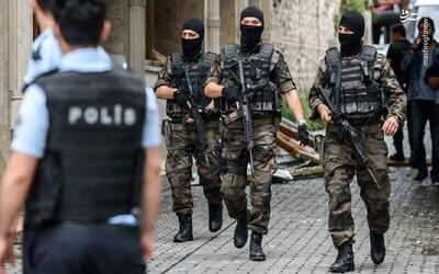 فیلم/ لحظه حمله مسلحانه به دادگاهی در استانبول