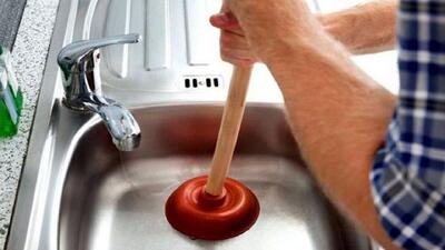یک ترفند جالب برای رفع گرفتگی سینک آشپزخانه (فیلم)