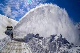 بارش برف در گردنه ژالانه کردستان به  ۲ متر رسید | حجم برف را ببینید