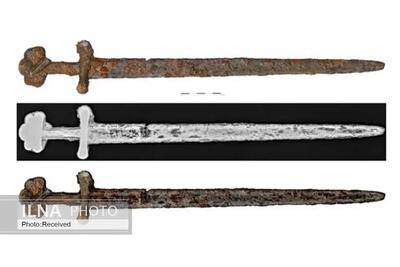 شمشیر قرون وسطایی سالم در کف رودخانه بدست آمد