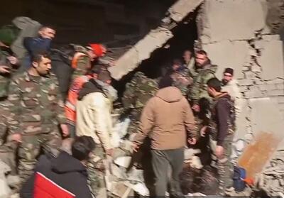 حمله هوایی رژیم اسرائیل به مناطقی در استان حمص سوریه - تسنیم