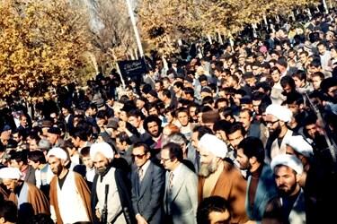 خبرگزاری فارس - تظاهرات مردم تبریز در سال ۵۷