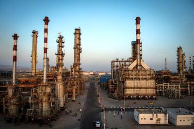 بلومبرگ: تشدید تحریم‌های نفتی ایران خطرات اقتصادی و انتخاباتی برای بایدن دارد