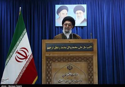 انتقاد امام جمعه اصفهان از بدگویی برخی از کاندیداها علیه رقیب - تسنیم