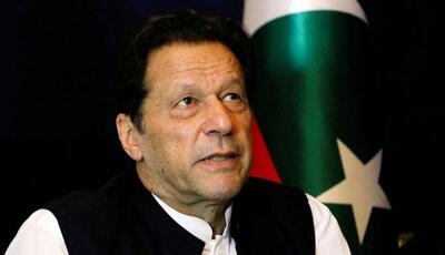 عمران خان  از پشت میله های زندان بیشترین کرسی مجلس پاکستان را به دست آورد
