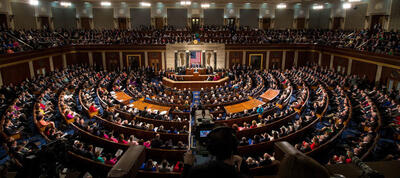 سنای آمریکا یک قدم به تصویب بودجه حمایتی از اوکراین نزدیک شد