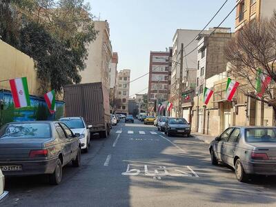 سردرخانه های دارالمومنین تهران به پرچم ایران مزین شد