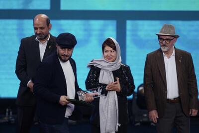 جشنواره فیلم فجر۴۲ برگزیدگانش را شناخت/ افسوس جواد عزتی از دریافت دیرهنگام سیمرغ