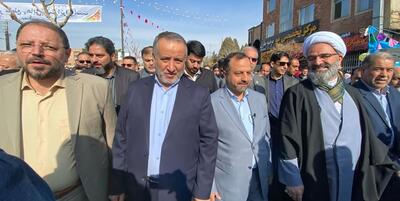 خبرگزاری فارس - حضور وزیر اقتصاد در راهپیمایی ۲۲ بهمن در سمنان