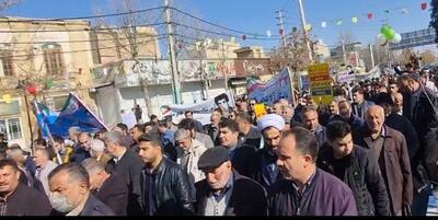 خبرگزاری فارس - حضور پرشور مردم تاکستان در راهپیمایی یوم الله ۲۲ بهمن + فیلم