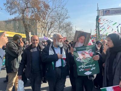 سردار نقدی در راهپیمایی سالروز پیروزی انقلاب اسلامی حاضر شد