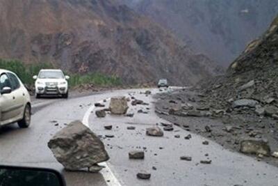 وضعیت جاده‌ها| خطر ریزش سنگ و سقوط بهمن در جاده کرج-چالوس