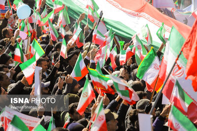 اجرای همخوانی ۶۰۰ هزار نوجوان و جوان در مراسم راهپیمایی ۲۲ بهمن