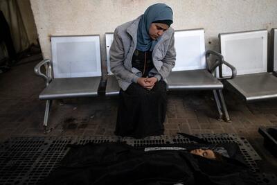 اعدام میدانی یک زن و کودک فلسطینی توسط تک‌تیرانداز صهیونیست