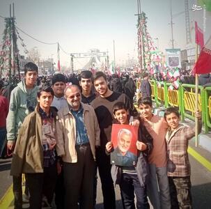 عکس/حضور جانباز مجتبی شاکری در راهپیمایی ۲۲ بهمن
