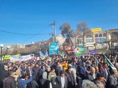 راهپیمایی مردم شهر گیان نهاوند در جشن ۲۲ بهمن