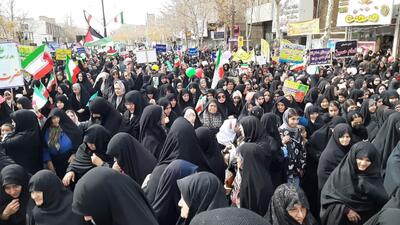 حضور حماسی مردم کاشمر در یوم الله ۲۲ بهمن 