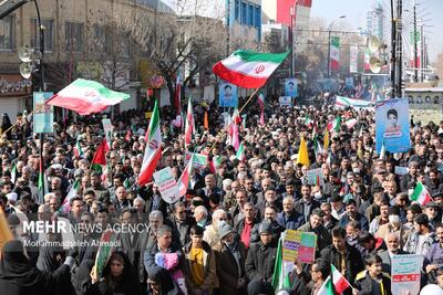 راهپیمایی ۲۲ بهمن در زنجان