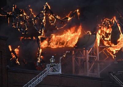 (ویدئو) اولین تصاویر از آتش‌سوزی بزرگ در سوئد